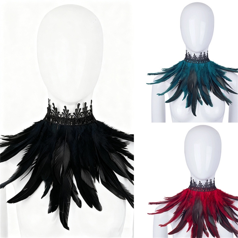Men Accessories Photos - Collier en plumes scène avec garniture