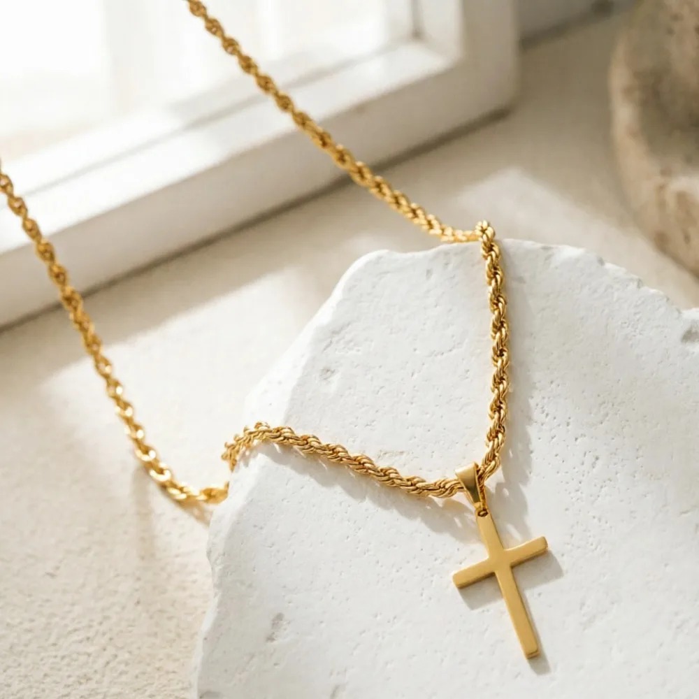 Nouveau Collier Pendentif Croi - Men Accessories Singapore avis et prix
