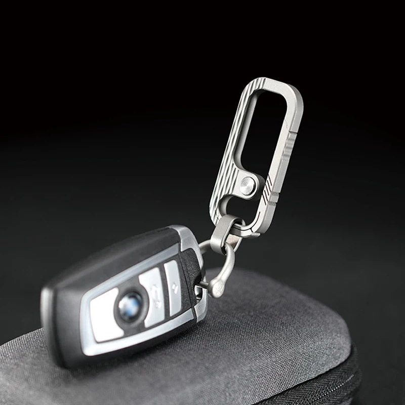 Porte-clés de voiture en titan - Men'S Accessories Premium avis et prix